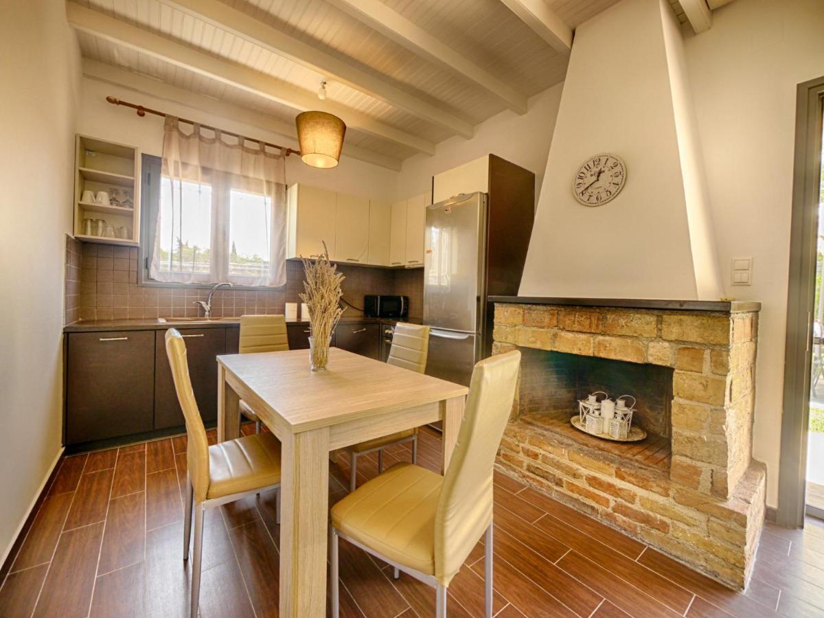 Cozy Family Friendly Apartment With Large Garden Close To Beaches - Dirella Kynopiástai Extérieur photo