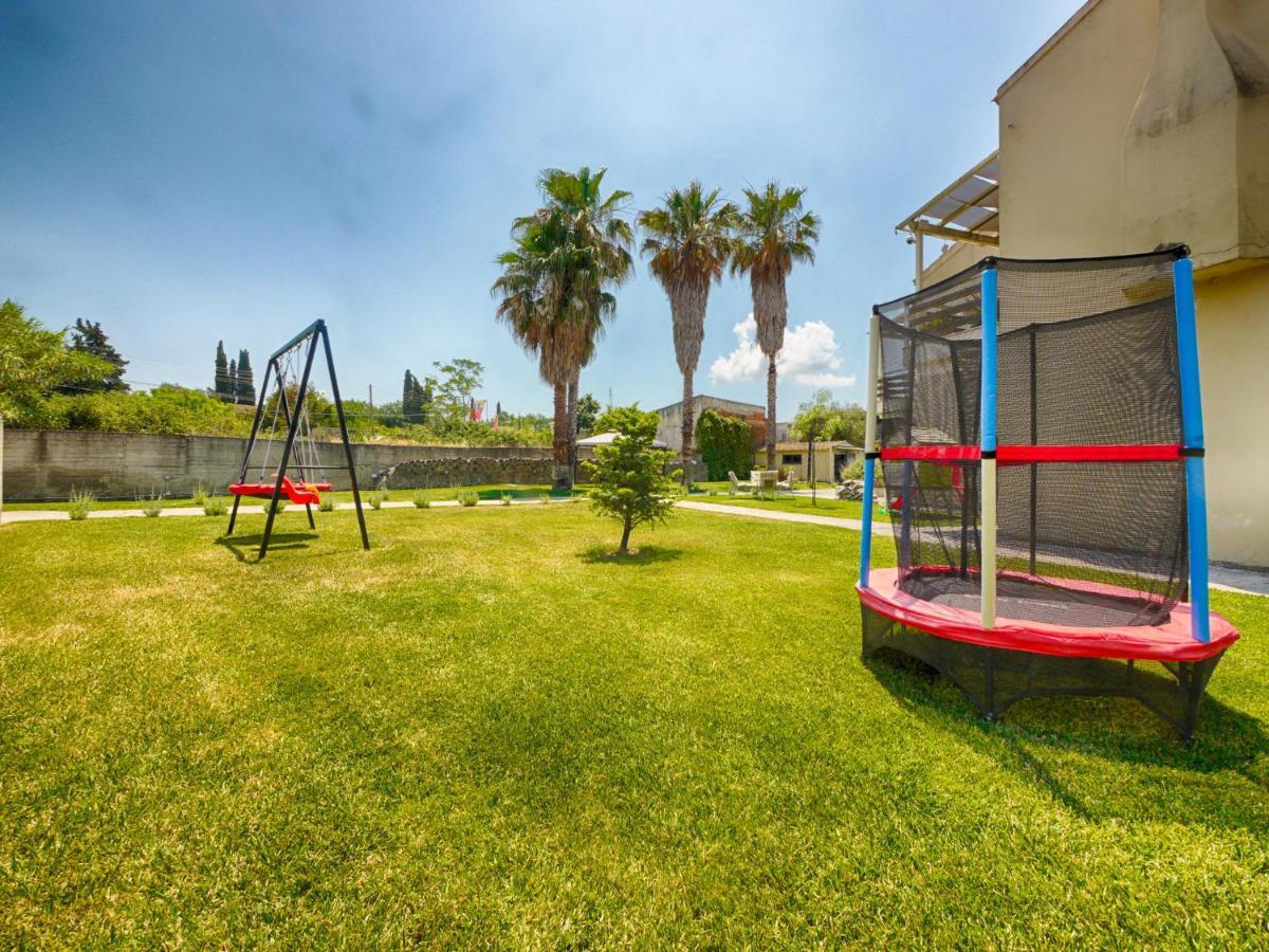 Cozy Family Friendly Apartment With Large Garden Close To Beaches - Dirella Kynopiástai Extérieur photo